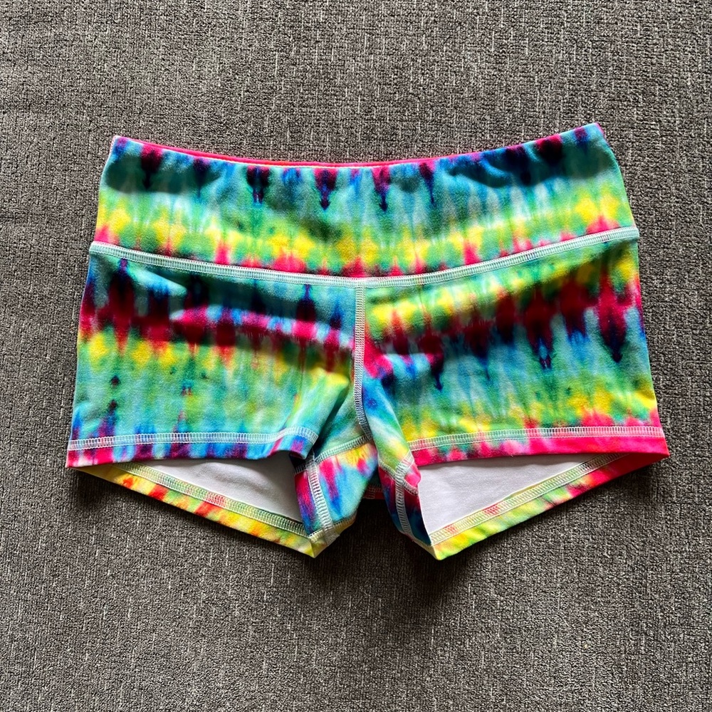 Fleo Tie dye shorts